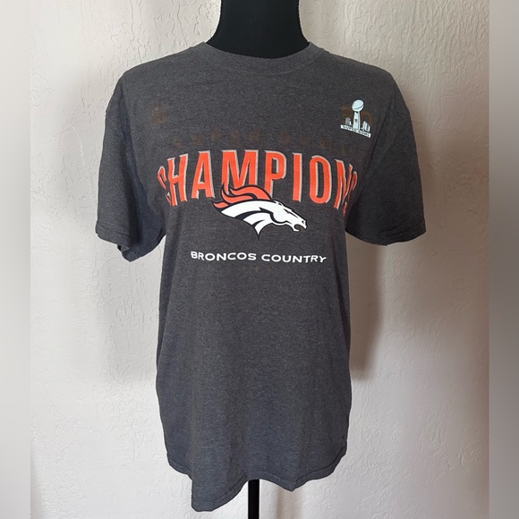 Denver Broncos Super Bowl 50 Tshirt - Picture 1 of 5